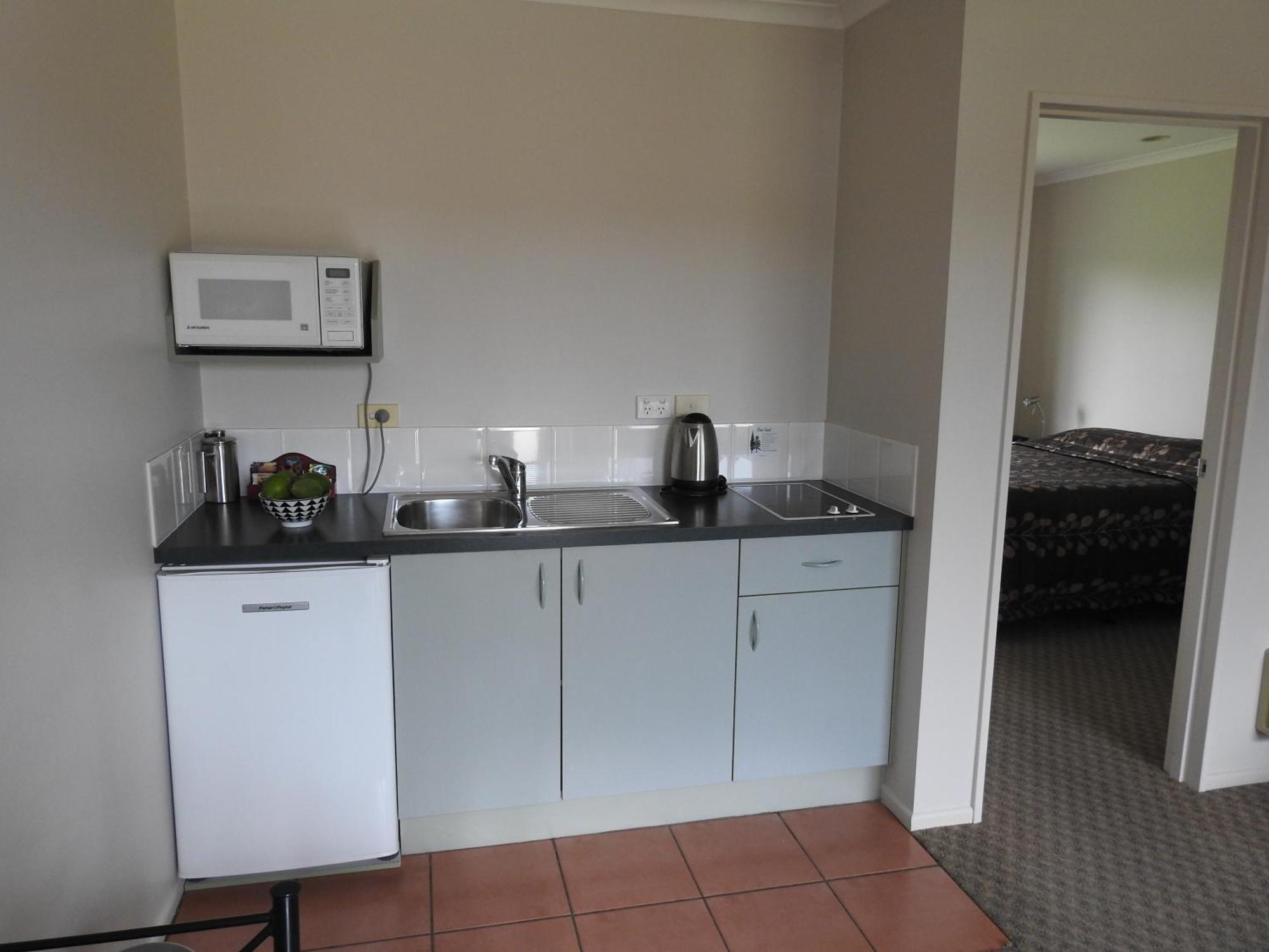 Tudor Lodge Motel Hawera Exterior foto