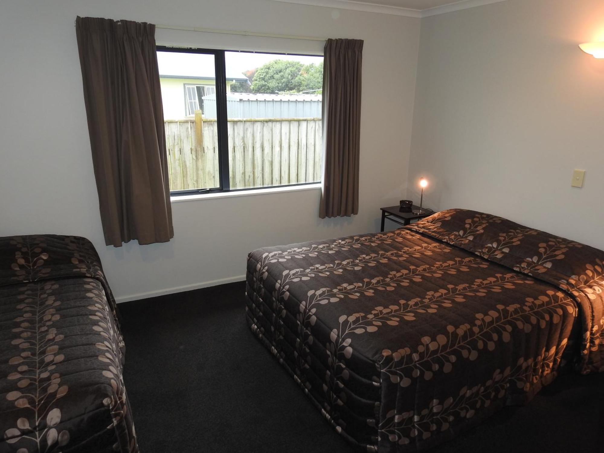 Tudor Lodge Motel Hawera Exterior foto